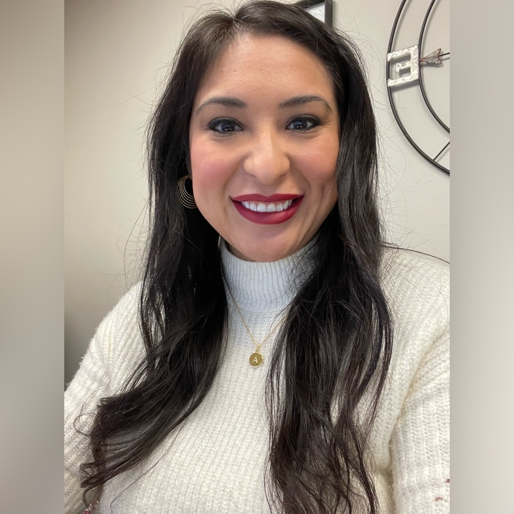 Meet your Posher, Angelica